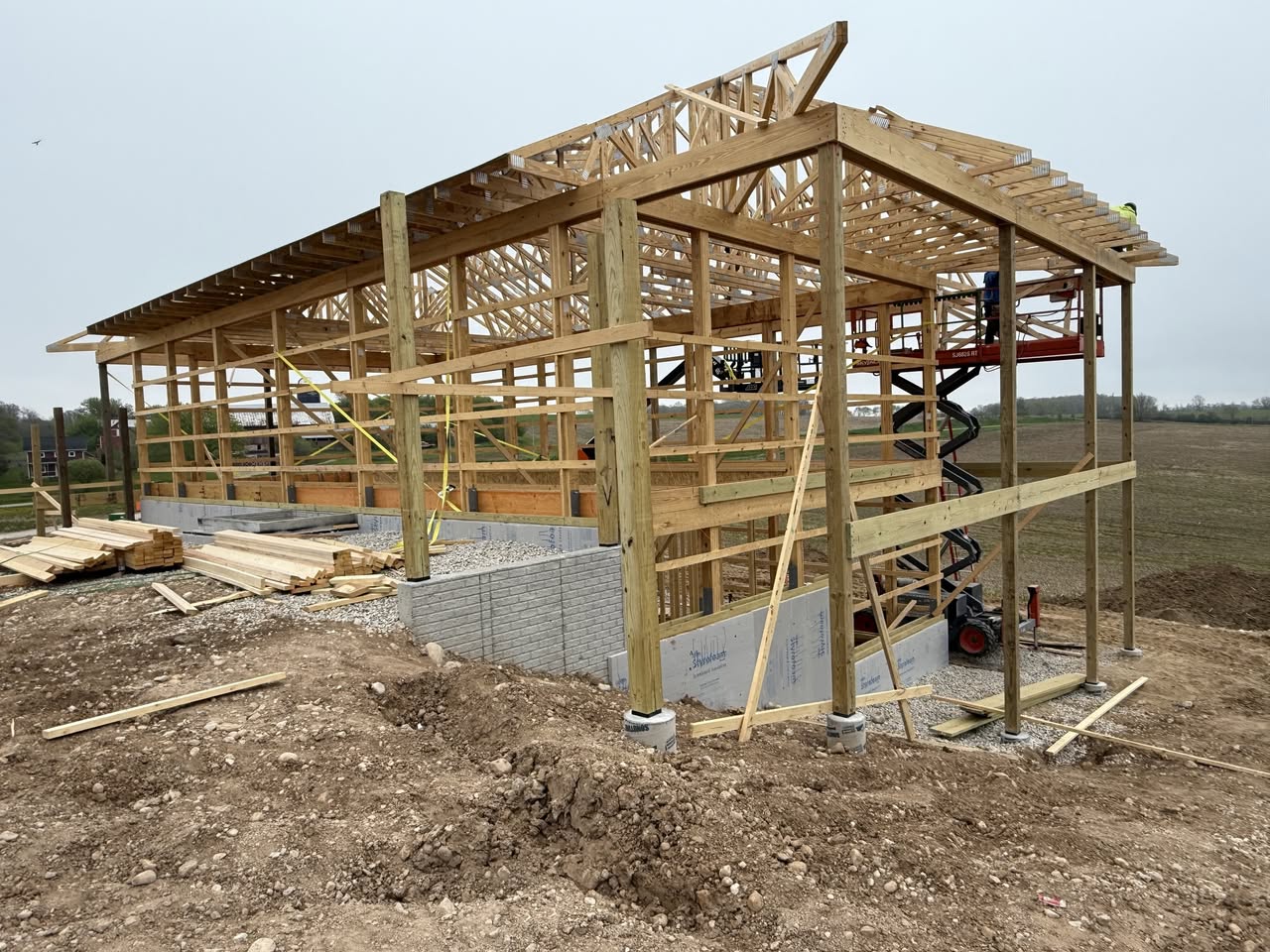 Wood barndominium construction in South Carolina